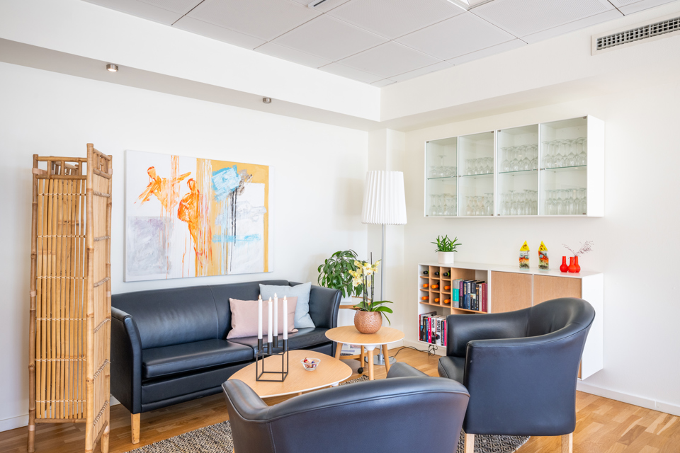 Billede af sofaarrangement i spisestuen